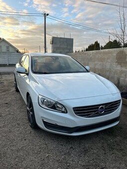 Volvo V60 D4 2.0D 133kw