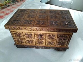 Predám šperkovnicu.