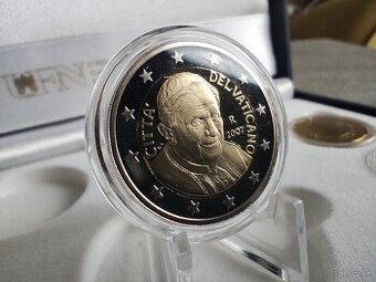 Vatikán 2€ minca pápež Benedikt XVI.