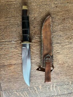 Predam velky Bowie noz