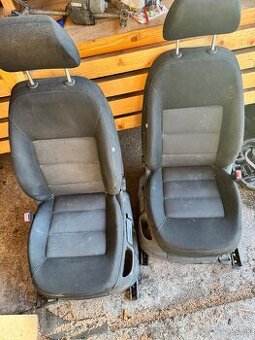 Sedačky octávia 2 combi