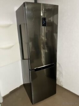 Chladnička s mraziakom Samsung