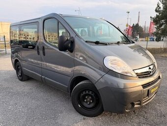 Opel Vivaro Van 2.0 / rok: 2014 / 8 miest