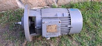 Predam prirubovy elektromotor 3 kw 2900 ot
