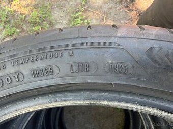 Predam 2 letne pneu 245/40 R19 Goodyear DOT:0923