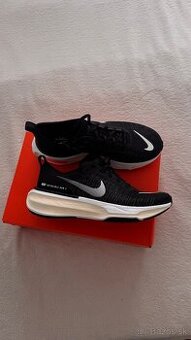 Nike invincible 3