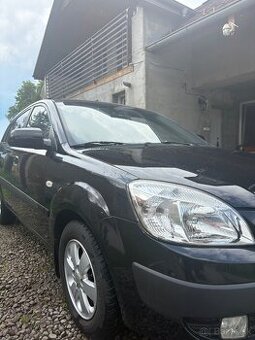 Na predaj: Kia Rio 1.4i (71 kW), benzín – r.v. 2008