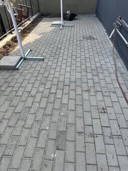 Predám zámkovú dlažbu