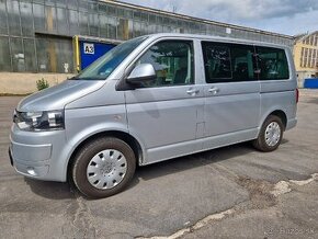 Predám  Volkswagen T5 Caravelle 2.0 TDI 103 KW DSG 140000 km