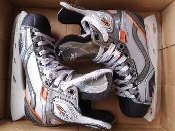 Korčule na ľad veľ. 38.5