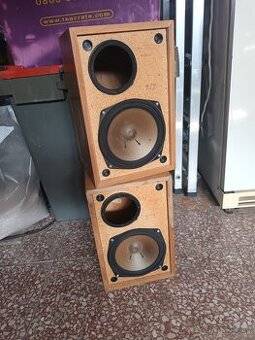 Regálové reproduktory Tesla 2