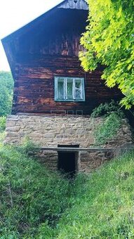 Chalupa v nádhernom prostredí H.Marikovej