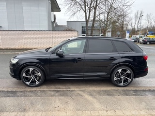 AUDI Q7 55 TFSi e