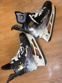 Hokejové korčule Bauer Vapor Hyperlite 2