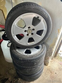 Predam kolesa R17 z Audi A3 plus letne pneu 225/45 R17