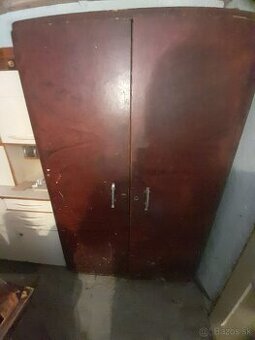 Retro skriňa na predaj