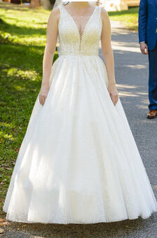 Princeznovské, trblietavé svadobné šaty