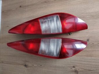 Ford Mondeo mk3 combi zadné svetlá