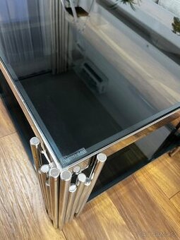 Obyvackovy konferencny stolik