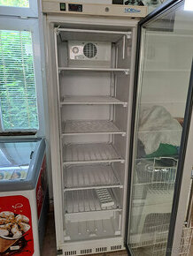 Mraziaca vytrina/Mrazak/