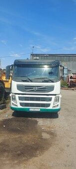 nákladné vozidlo Volvo 330 FM