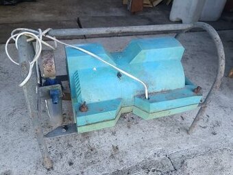 Predám domácu dojačku ПБК-4 – plne funkčná