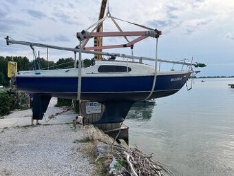 Kajutova plachetnica Sunbeam 22