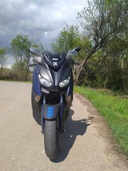Yamaha Xmax 300