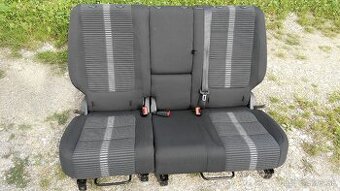 VW TIGUAN SEDAČKY