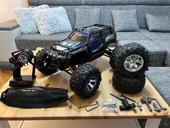 Traxxas Summit 1:8 Modrý TITAN 775