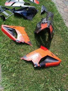 Kapoty Aprilia RSV - 1