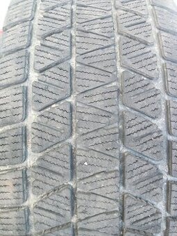 245/70 R16 107 S Bridgestone zima