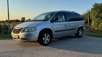 Chrysler Grand Voyager 2.8 CRD • Automat • 7 miest