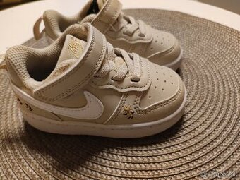 Nike tenisky