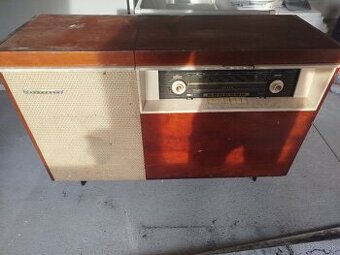 Predám starožitné rádio s gramofonom