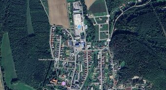 Pozemok na stavbu RD Uhrovec na predaj - 550m2, šírka 17m