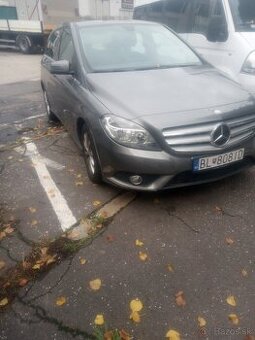 PREDÁM MERCDES B 180