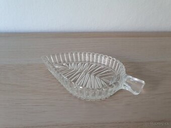 Sklenená miska list
