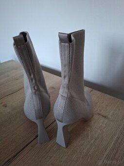 Prechodne čižmy veĺkosť 36