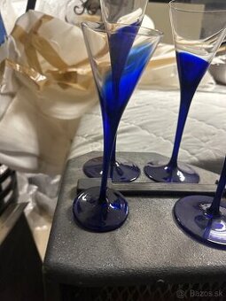 Dekoratívne modré poháre – sada / viac kusov
