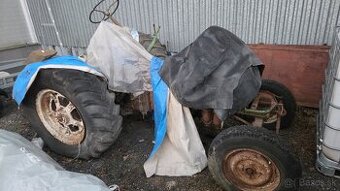 Zetor 25A + nahradne diely