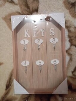 Skriňa na kľúče