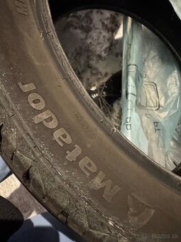 Letné pneu 245/40 r19