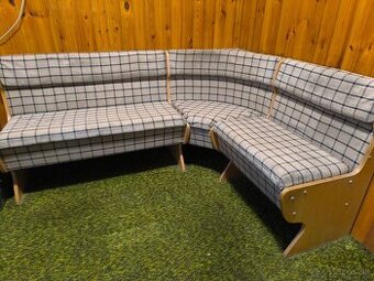 Kuchynská rohová lavica