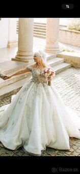 Svadobné šaty