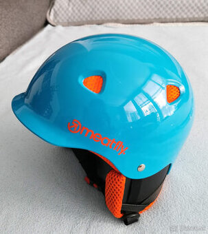 Detská prilba na snowboard