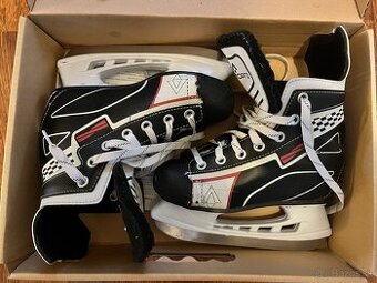 Detské hokejové korčule velkost 32