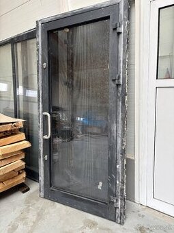 Predám vchodové dver