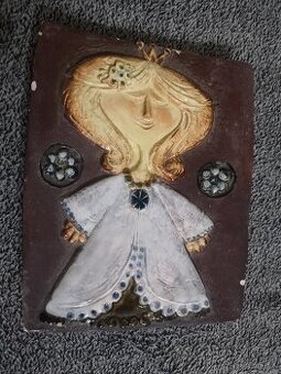 Keramický reliéf „Princezná“ – Kravsko (v štýle Brusel)