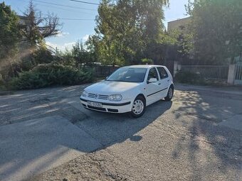 Volkswagen Golf 4 1.6 149000 km
